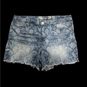 Seven7 Women’s Cutoff Jean Shorts-size 14